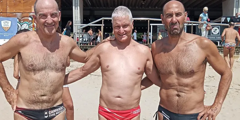 Bons resultats dels nedadors del Cambrils Club Natació a la Travessia de les 5 platges de Tarragona