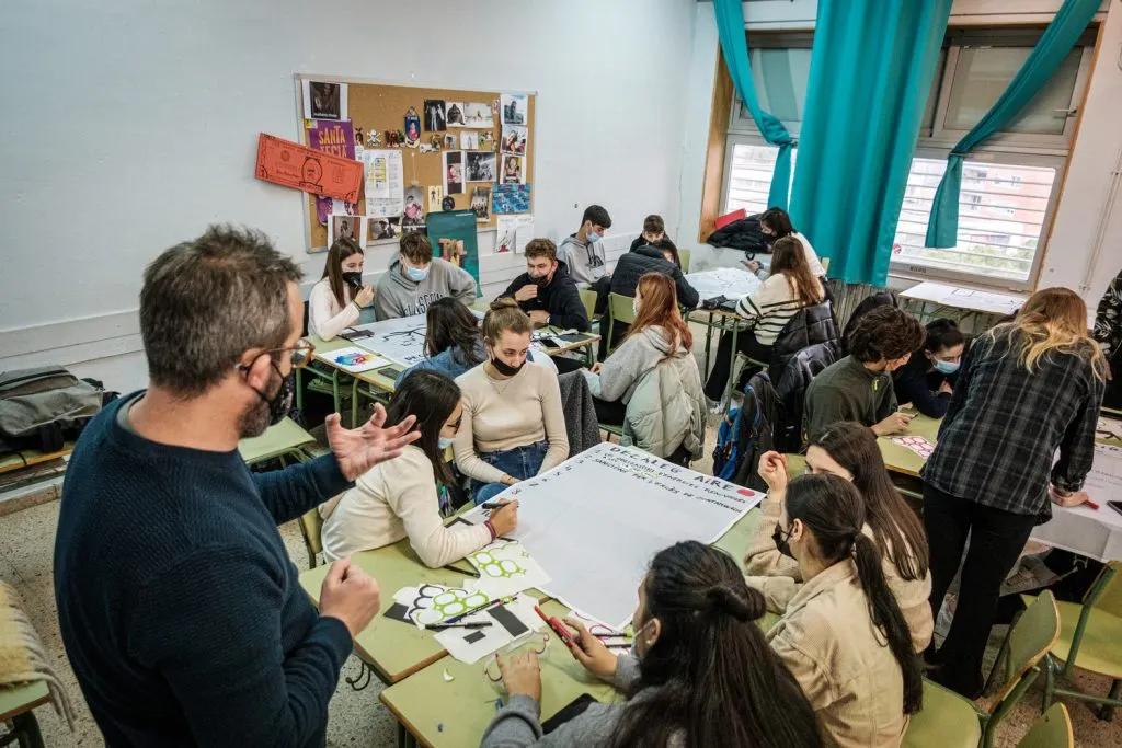 Educació anuncia que els centres que vulguin podran mantenir l’actual currículum el curs que ve