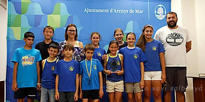 La Penya Apa Anem-hi, el Club Nàutic i el Club de Rem són les entitats homenatjades ahir pels seus èxits esportius
