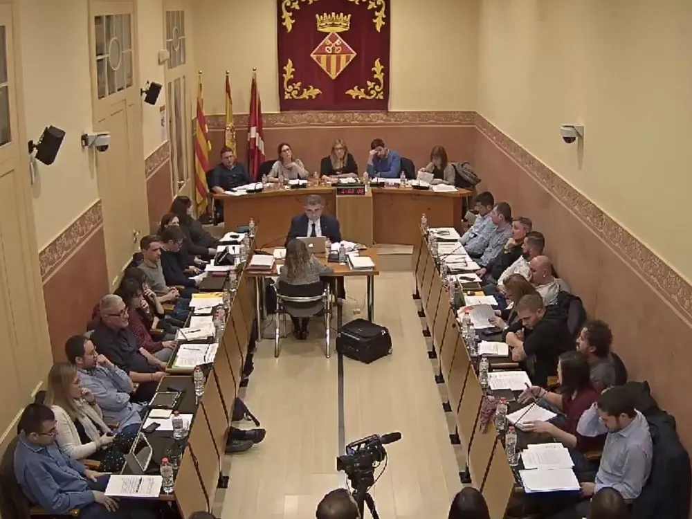 VIDEO: El ple aprova realitzar una auditoria externa a les concessions de FCC