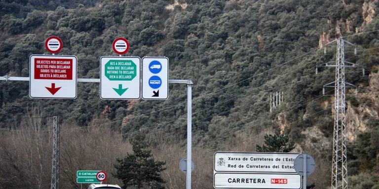 El trànsit per la frontera amb Andorra torna a baixar pel nou confinament