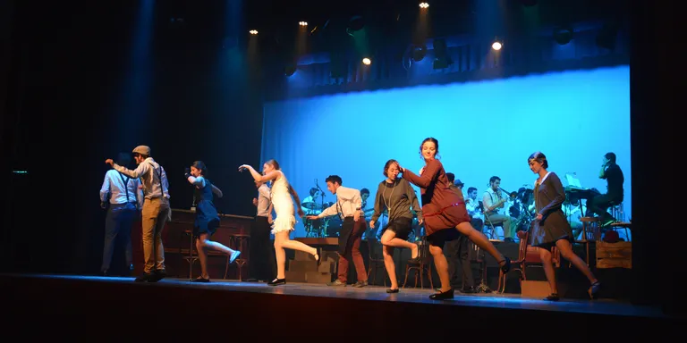 Torna als escenaris el musical "Massa tard, massa"