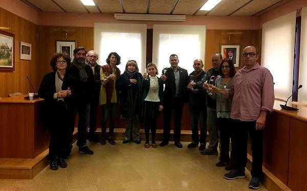 L’Ajuntament d’Altafulla reconeix la col·laboració dels establiments de la Vila Closa en les visites guiades