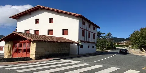 CIERRE DE SAINDUA GAZTELEKUA PARA ANALIZAR LA ESTRUCTURA DE LA BAJOCUBIERTA