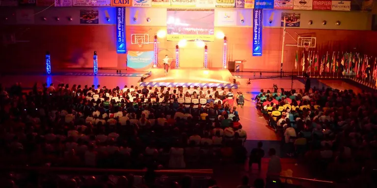 Un Palau d'Esports ple dóna la benvinguda als Campionats del Món 2019 de Canoa a la Seu d'Urgell