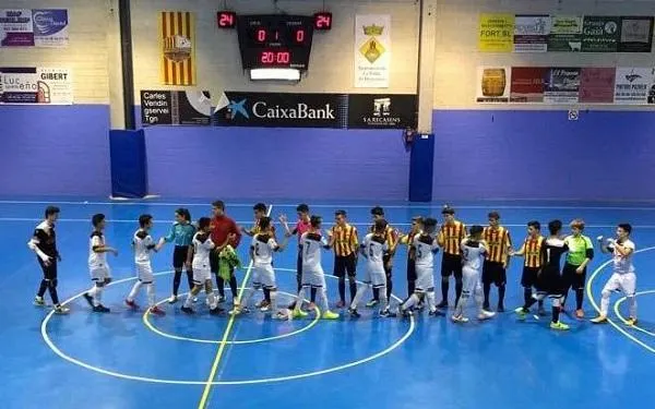 El Cadet de la Pobla de Montornès planta cara al Santa Coloma en un gran partit de futbol sala