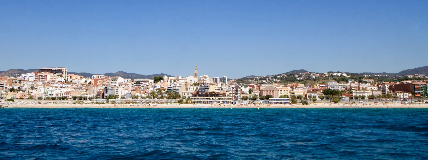 Troben el cadàver d’una noia surant al mar davant la costa del Masnou