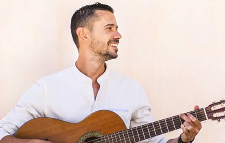 El utrerano Diego Prieto lanza su primera canción, «Quiero»
