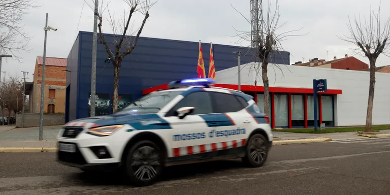 Detinguda una cuidadora i la seva parella per robar més de 2.000 euros a un ancià després de morir