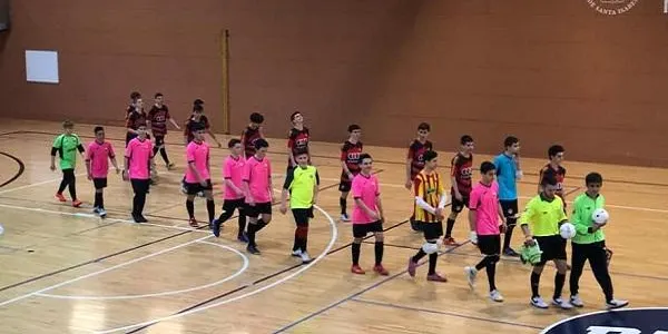 El Cadet de la Pobla assalta la pista de l’Eixample i mira al podi de la classificació (6-7)