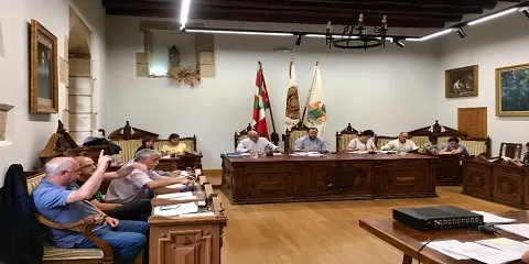 LA CORPORACIÓN HONDARRIBIARRA APRUEBA MOCIONES DE ABOTSANITZ Y EH BILDU
