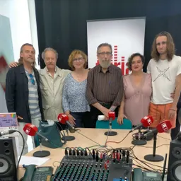 La voz de la Jam Poética del 6/6/2024 - Varios autores - episode art