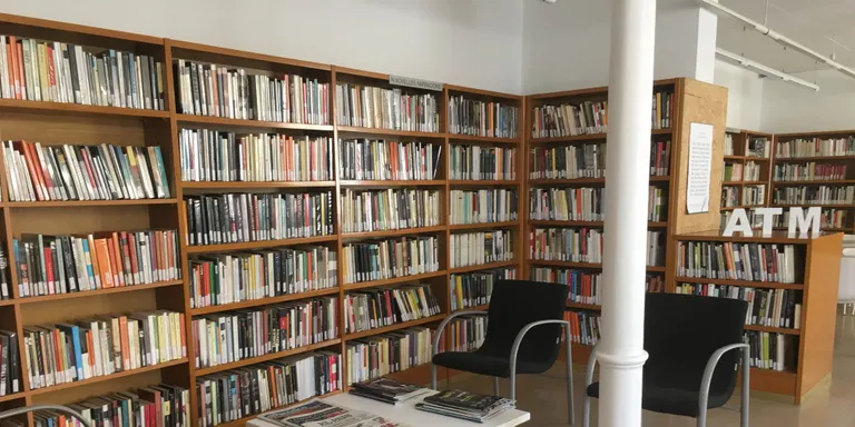La Biblioteca celebra el Sant Jordi d'estiu