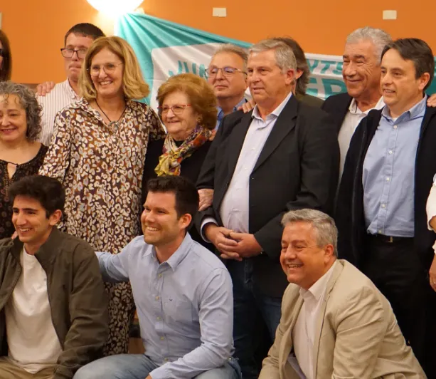 Junts presenta la llista electoral davant un centenar d’assistents