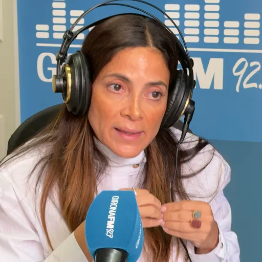 Amor en Sintonia aborda què passa en una relació quan dues persones s’estimen però tenen necessitats diferents i poc compatibles