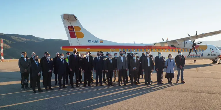 Inaugurada la ruta de vols regulars que uneix l'Aeroport Andorra-La Seu d'Urgell i Madrid