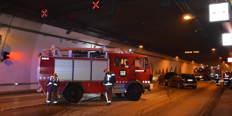 Protecció Civil de la Generalitat i el Ministeri de Foment realitzen un simulacre d'accident al túnel de Vielha (N-230)