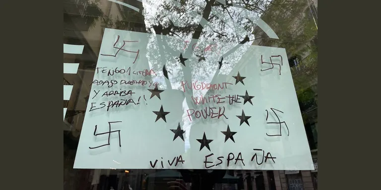 Puigdemont denuncia atacs de "feixistes espanyols" a l'oficina parlamentària europea de Junts a Barcelona