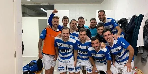 El Torredembarra assalta la pista del Tortosa i surt del descens (3-5)