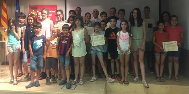 Xavier Jou recull el premi al millor treball de recerca comarcal