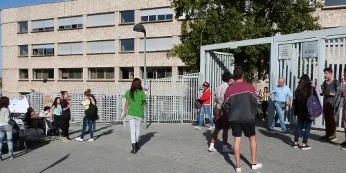 Seguiment desigual de la vaga estudiantil a Rubí