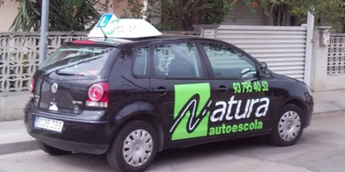 Una setantena d’alumnes de les autoescoles arenyenques estan a l’espera d’examinar-se