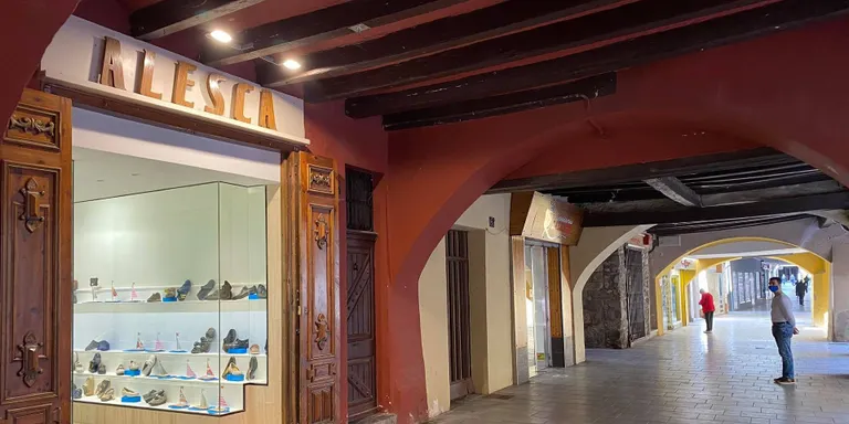 Comença la reobertura gradual de més comerços a la Seu d'Urgell