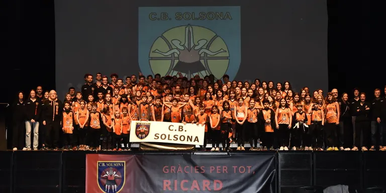 El Club Bàsquet Solsona presenta demà, dissabte, els 16 equips de la temporada