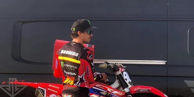 Suspesa la sisena etapa de motos al Dakar a mitja cursa