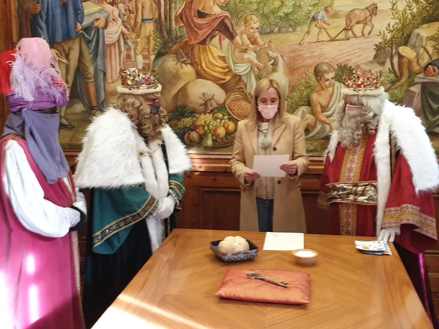 Els Reis d’Orient són rebuts a l’Ajuntament per l’alcaldessa