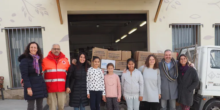 El Tió Solidari de l’escola Albert Vives recull 543 quilos d’aliments