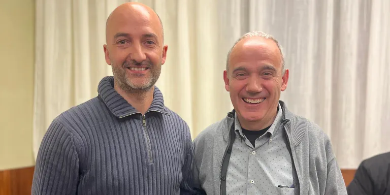 Relleu al capdavant d'un dels estaments de la Vint-i-Quatrena