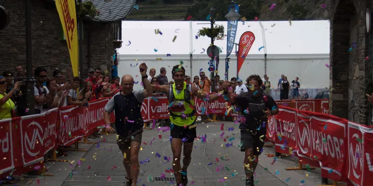 L'equip UEU-Bombers d'Andorra guanya l'Ultra Trail Vallnord en la categoria de relleus