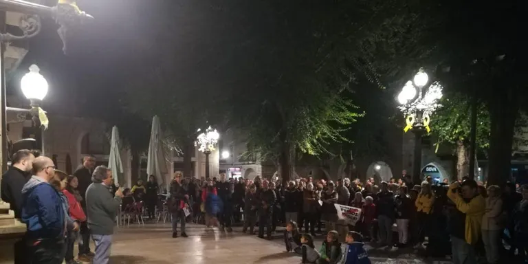 Podi per a les tres colles sardanistes de Flor de Neu a Cardedeu
