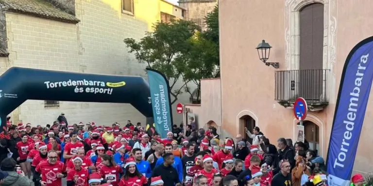 Unes 50 persones ja han recollit l'obsequi del Triatló Nadalenc