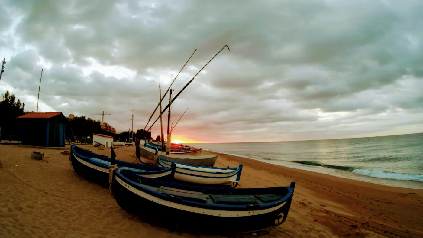 Fins dissabte protagonistes els núvols baixos i la mar de fons