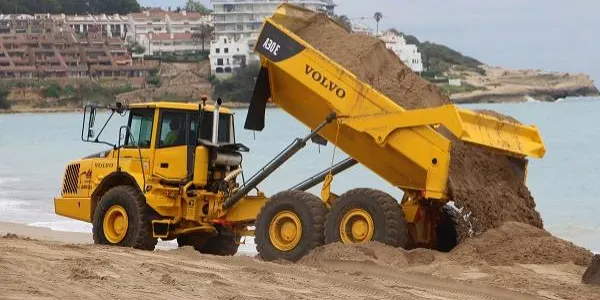 La platja d’Altafulla rebrà sorra de Torredembarra abans del pont de la Puríssima