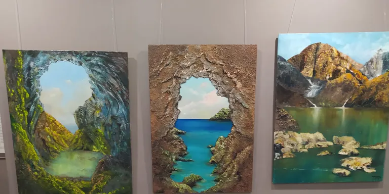 Gemmas.art ofereix una exposició de les seves pintures de vida, de moments i de pintura còsmica