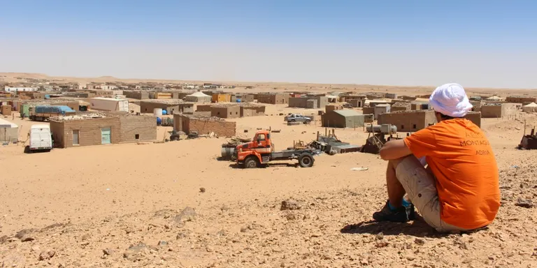 Pineda pel Sàhara munta una parada informativa amb fotos del darrer viatge als campaments de refugiats