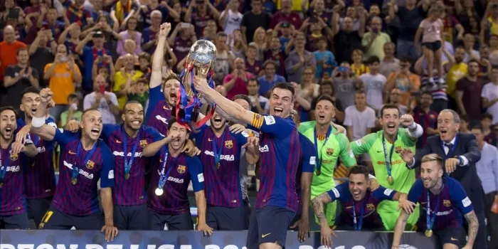 Dídac Plana, campió de Lliga amb el Barça Lassa