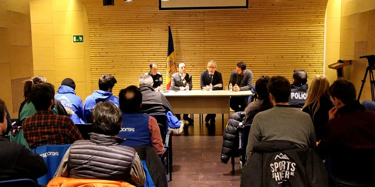 El Govern d'Andorra demana col·laboració als touroperadors per evitar aldarulls al Pas de la Casa
