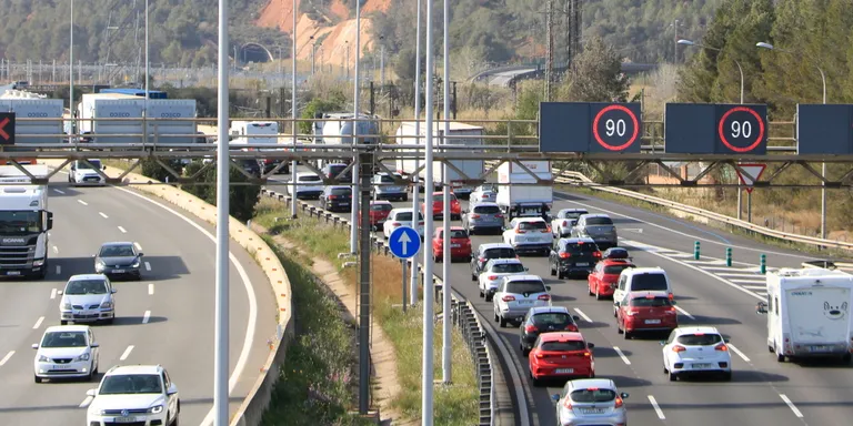 Trànsit incorporarà per primer cop dos carrils addicionals a l'AP-7 per Setmana Santa