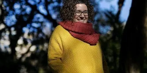 Tina Vallès presenta aquest dijous “La memòria d’un arbre” a L’Ombra
