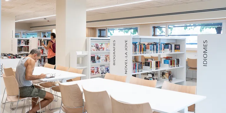 Obren les sales d'estudi nocturnes de les biblioteques de Pineda