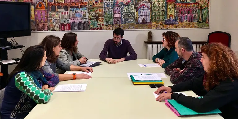 Més de 85.000 signatures en suport a l'escola catalana i els centres educatius de la Seu