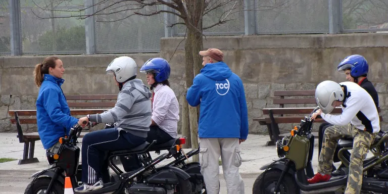 La Policia Municipal i Trànsit porten l'educació viària als centres d'ESO de la Seu
