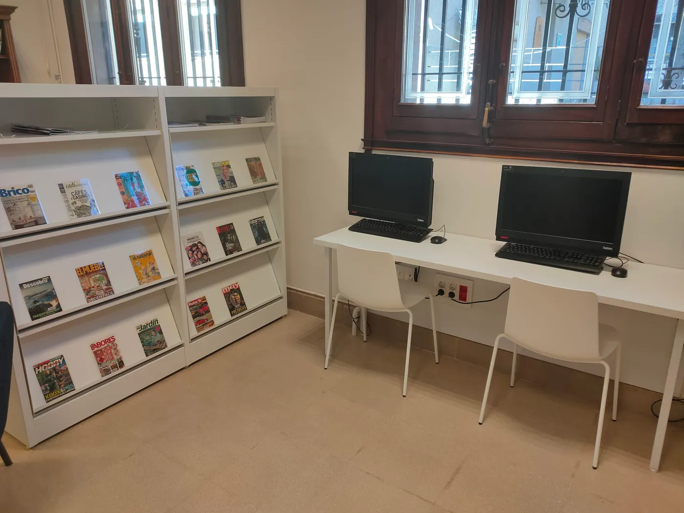 La biblioteca municipal de St. Llorenç reobre avui després de fer reformes i amb un fons bibliogràfic renovat