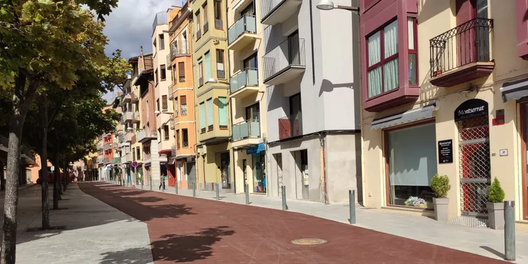 El carrer Major de la Seu d'Urgell recupera l'entrada de vehicles de càrrega i descàrrega