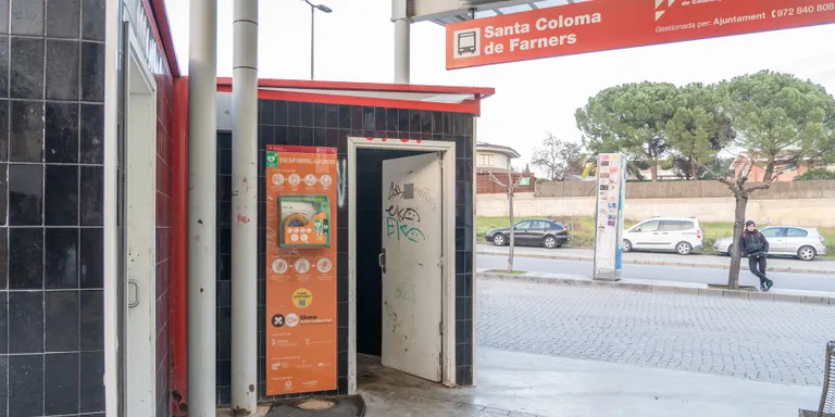 Farners instal·la 3 nous desfibril·ladors