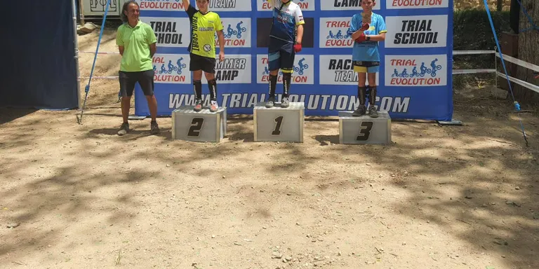 Els cambrilencs Oriol Sanchez i Jordi Llaberia fan un bon paper a la Copa Barcelona de trial
